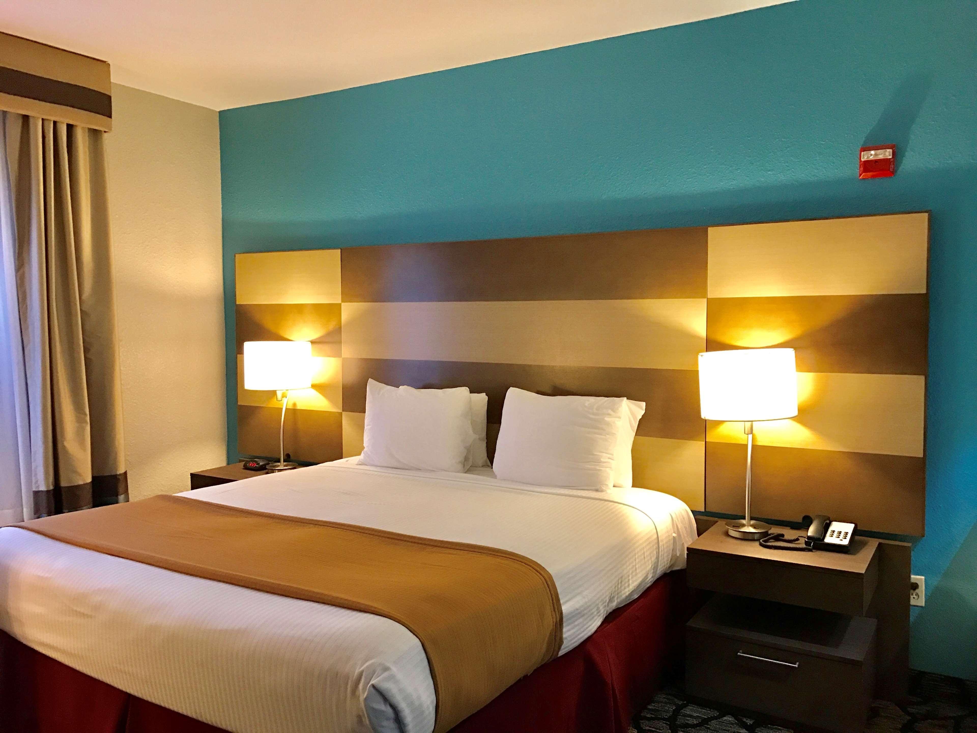 Best Western Executive Inn Seagoville Екстериор снимка